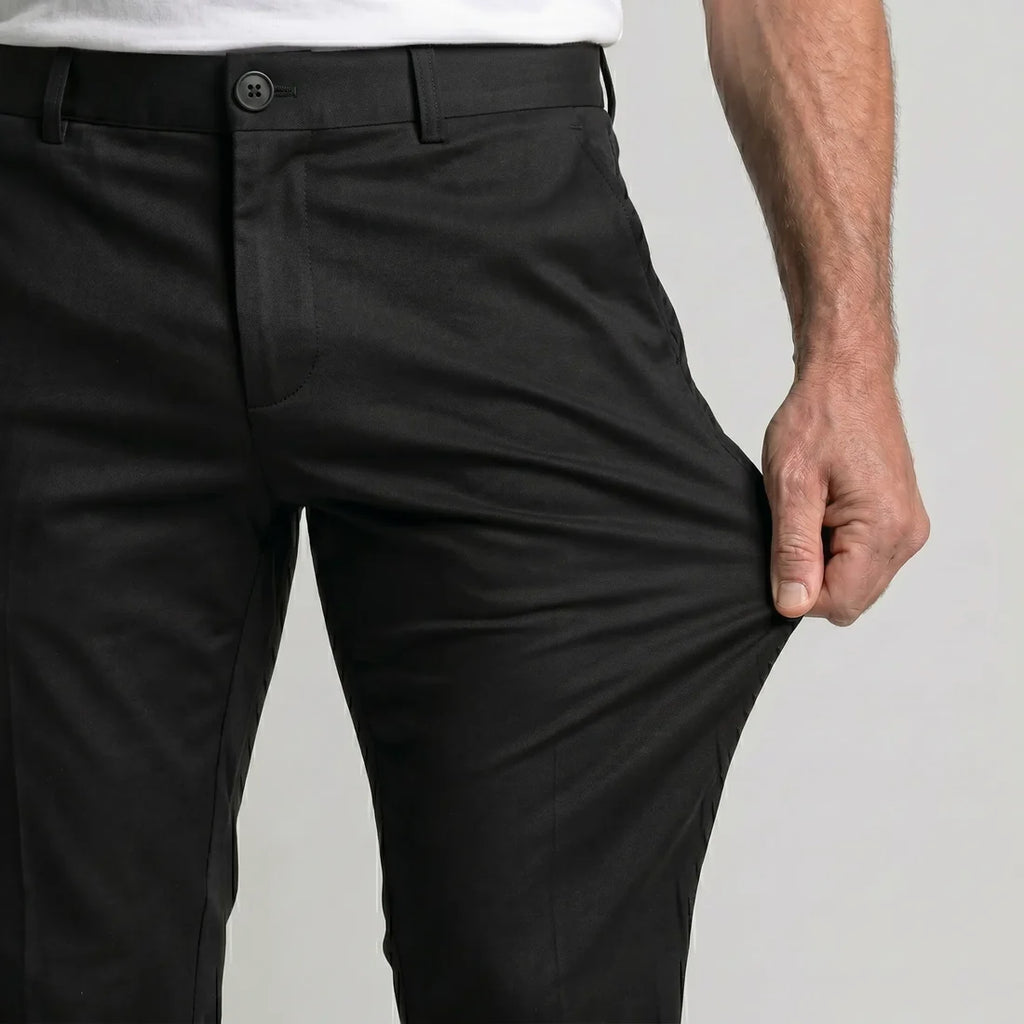 Pantalón tech| Antiarrugas, elástico y repelente al agua